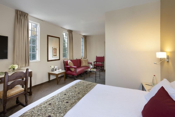 YMCA Three Arches Hotel (Jerusalem)